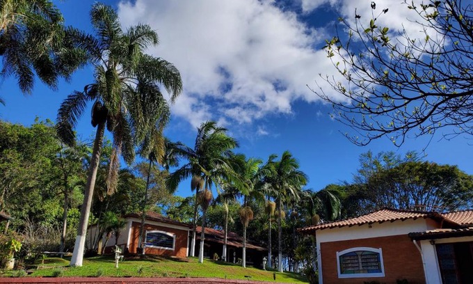 Suzano House | Discover Chácara Recanto dos Magos: Family & Pet Friendly!