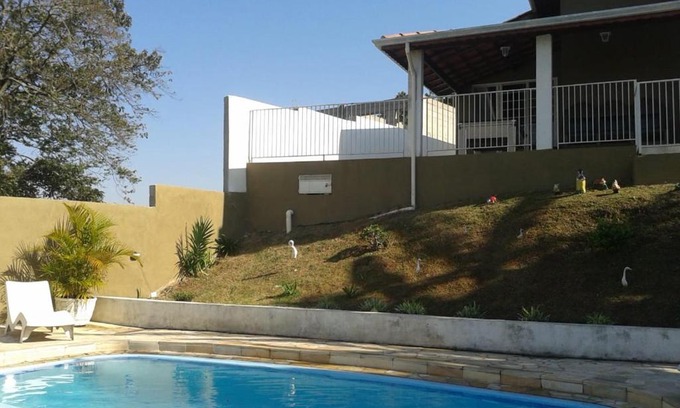 Serra Negra House | Pet-Friendly Getaway at Chácara Recanto Paraíso 4-Star Hotel