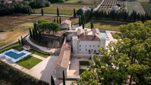 Vaison Ventoux Bed & Breakfast | Discover Château de Taulignan: Pet-Friendly Oceanfront Oasis