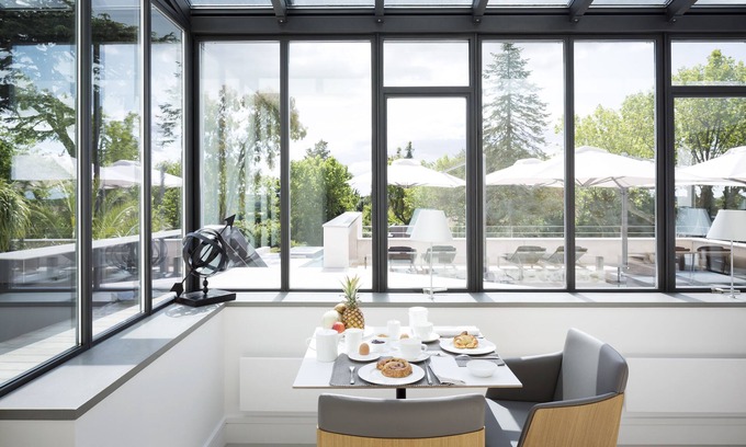 Autignac Bed & Breakfast | Château Autignac: Guest Rated 9.8 with Pool & Breakfast