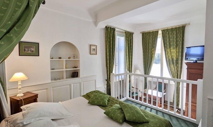 Behobie Hotel | Experience Relaxation at Château d'Urtubie with Spa & Pool