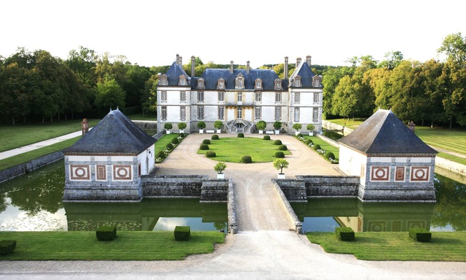 Bourron-Marlotte Hotel | Elegant Château de Bourron: Spa, Restaurant & Breakfast