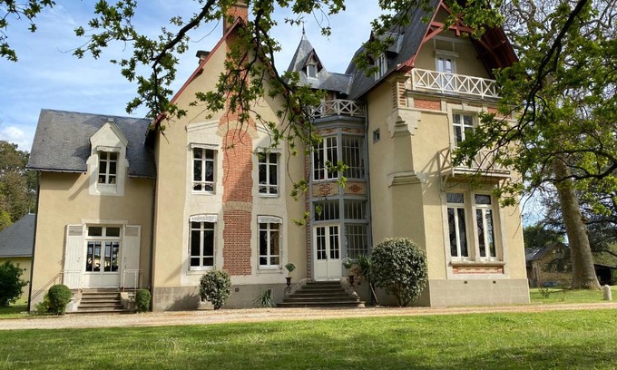 Change Villa | Elegant Château de la Coudraie with Oceanfront Views