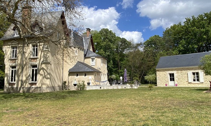 Change Other | Experience Elegance at Château de la Coudraie, Sarthe
