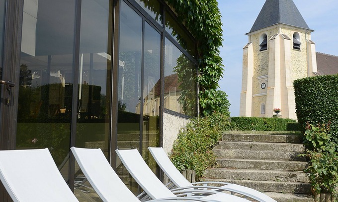 Sancy Hotel | Elegant Château de Sancy: Pool, Spa & Family-Friendly Stays
