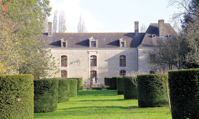 Aurseulles Hotel | Château du Bû: Guest Rated 9.6 with Family Amenities