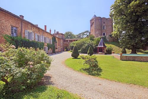 Le Montellier Bed & Breakfast | Discover Château du Montellier: Pet-Friendly Retreat Awaits