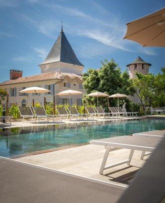 Pezenas Apartment | Relaxing Escapes at Château du Parc - Spas & Views