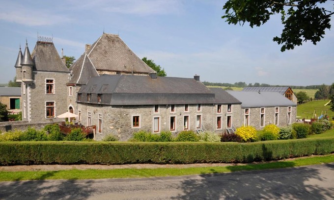 Sainte-Ode House | Experience Comfort at Château Ferme de Laval - 4-Star Retreat