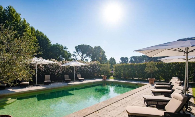 Sorgues Bed & Breakfast | Château Gigognan - Chambres d'hotes