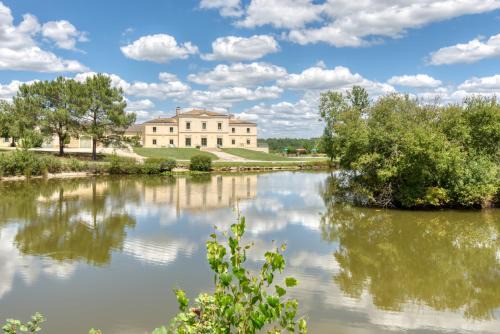 Petit-Palais-et-Cornemps House | Relax at Château La Poste: Oceanfront Oasis with Spa