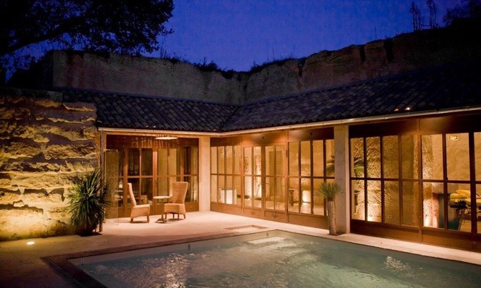 Lussac Bed & Breakfast | Elegant Château Latour Segur Suites with Spa & Ocean Views