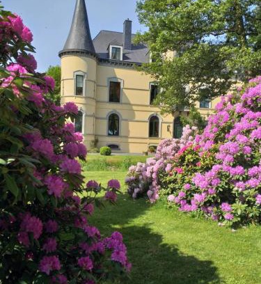 Bertrix Bed & Breakfast | Beachfront Château Les Tourelles with Pool & Ocean Views