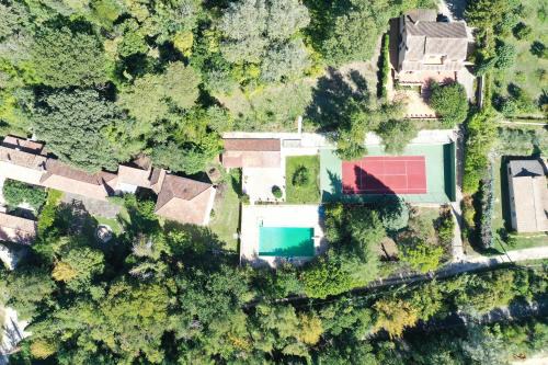 Loriol-du-Comtat Bed & Breakfast | Château Sainte BARBE