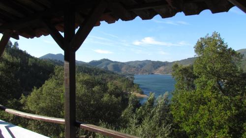 Nossa Senhora do Pranto Apartment | Pet-Friendly Retreat at Chão da Lousa - Rated 8.7/10