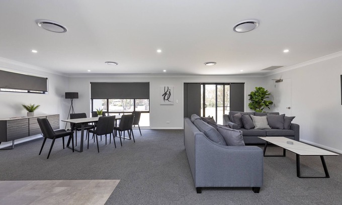 Hillvue Apartment | Exceptional CH Boutique Apartments - Pet-Friendly & Family Ready