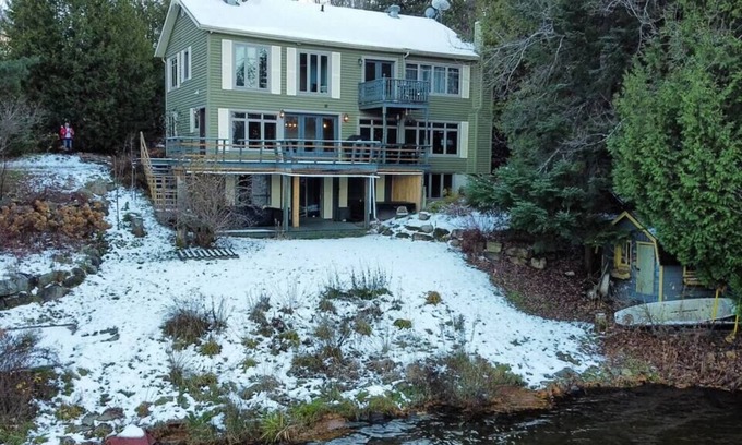 Sainte-Marcelline-de-Kildare Ski Chalet | Chalet Lac Léon- SPA- Chalets Galaxia