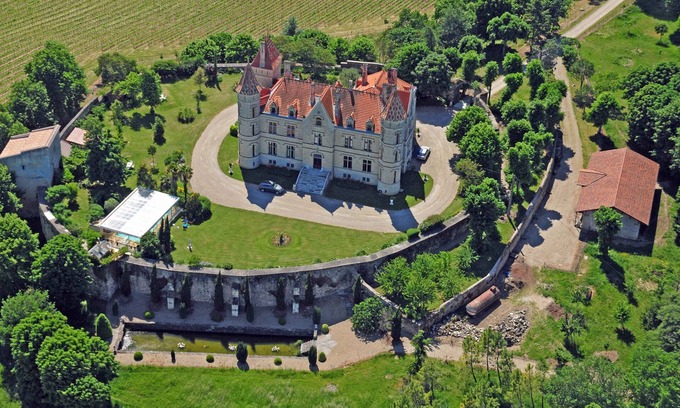 Leyritz-Moncassin Cottage | Discover CH MONCASSIN: A Top-Rated Family Retreat