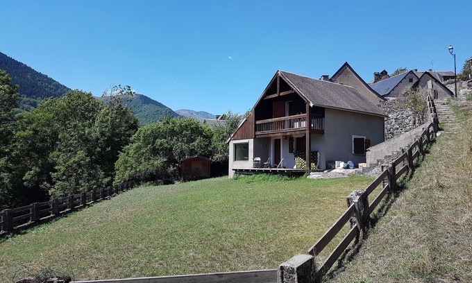 Saint-Aventin Ski Chalet | Ch'ti Chalet: Breathtaking Nature Escape with Spa & Hot Tub