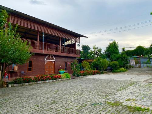 San Pa Thong Bed & Breakfast | Cha-Cha Garden Chiang Mai - บ้านสวนชาช่า เชียงใหม่