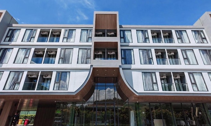 Pa Daet Hotel | Experience Cha Chiangmai Luxury: 4-Star Comfort Awaits