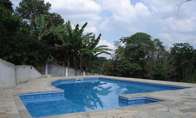 Suzano House | Cozy Chacara House with Fireplace and Scenic Lake Access