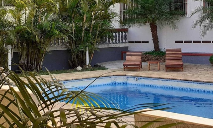 Cotia House | Family Retreat at CHÁCARA RECANTO SANTO ANTONIO - 9.8 Rated