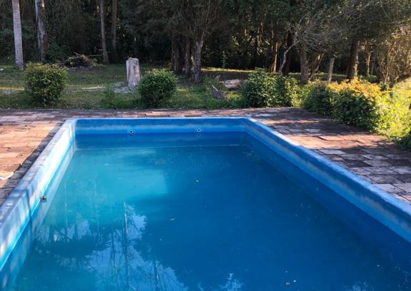 Iupeba House | Discover Chacara Santo Antonio: Pet-Friendly Oasis with Pool
