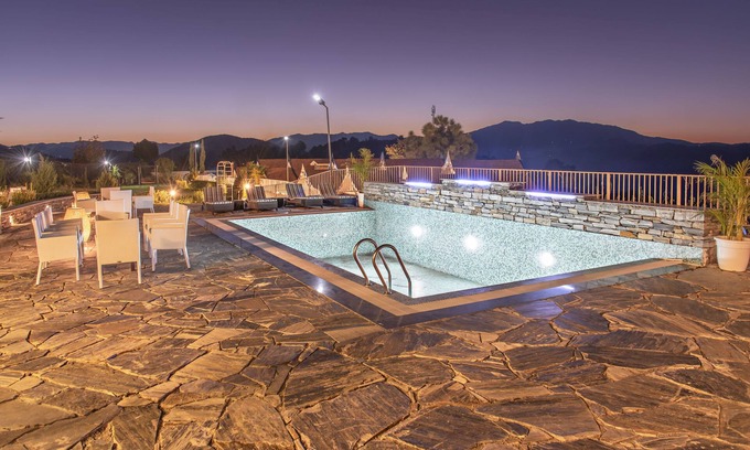 Shimla Hotel | Discover Chails Hamlet: Guest Rated 9/10 with Pool & Dining