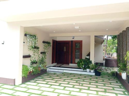 Vayittiri House | Kid-Friendly Retreat at Chakkaly Villa - 4 Star Comfort