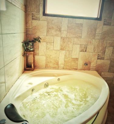 Pirenopolis Cabin | Pet-Friendly Chalé Angico - A Relaxing Namata Retreat