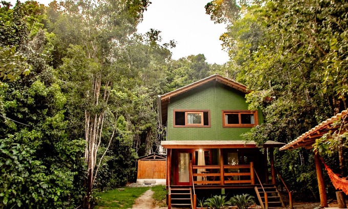 Cumuruxatiba Ski Chalet | Beachfront Chalé with Wi-Fi and Pet-Friendly Amenities
