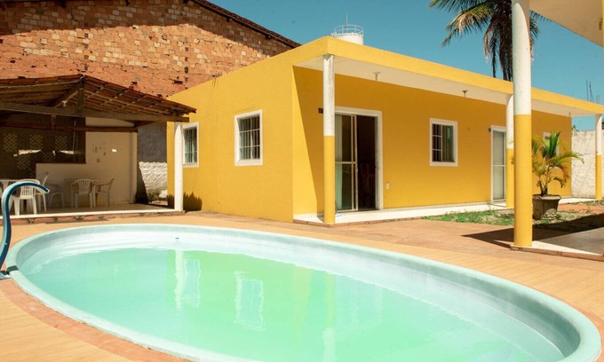 Sao Miguel dos Milagres Ski Chalet | Relaxing Chalé with Pool & WiFi in São Miguel dos Milagres