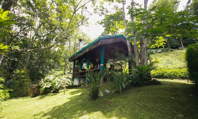 Sao Francisco Xavier Apartment | Cozy Chalé with Grill in São José dos Campos, SP