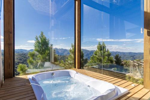 Anitapolis House | Chalé c/Jacuzzi e Vista na Serra | VST028