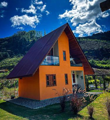 Vargem Alta Ski Chalet | Idyllic Chalé Casa in Vargem Alta with Oceanfront Bliss