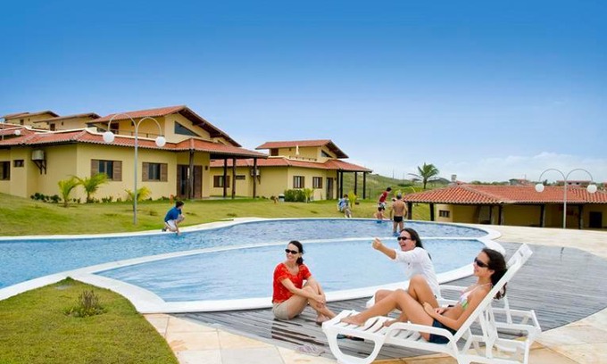 Zumbi House | Beachfront Chalé with BBQ, 3 Bedrooms - Praia de Zumbi