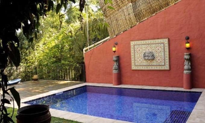Tesouro da Colina Ski Chalet | Relaxing Chalé with Pool & Oceanfront Views in Ilhabela