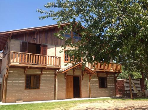 Santo Antonio do Pinhal Ski Chalet | Top-Rated Chalé da Bel with Breakfast and Family Amenities