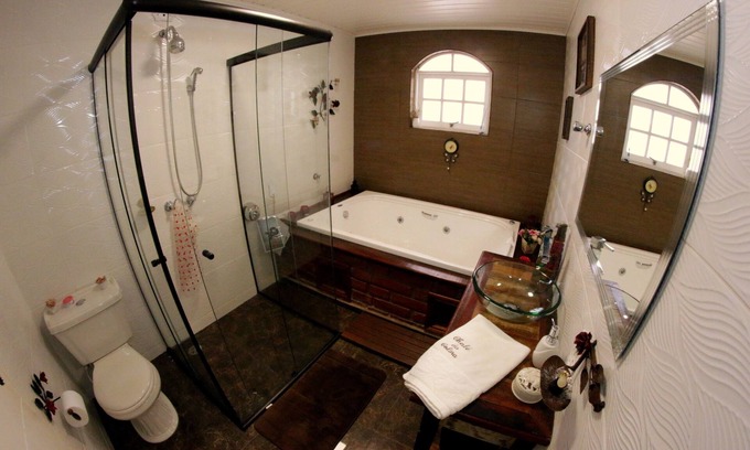 Monte Verde Ski Chalet | Chalé da Colina: Top-Rated English Chalet with Spa & Hydro