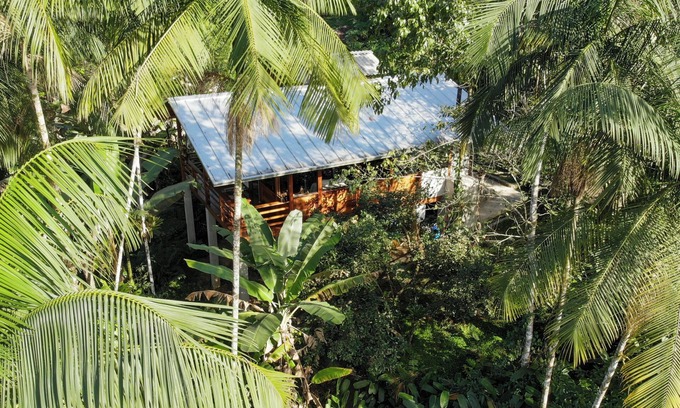Paraty Ski Chalet | Chalé da Montanha: Breathtaking Views & Pet-Friendly Retreat