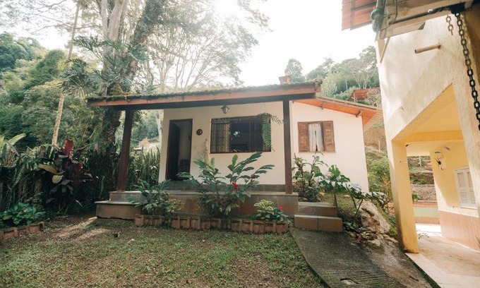 Penedo Cabin | Guest Favorite: Chalé das Carpas with Hot Tub & Accessibility