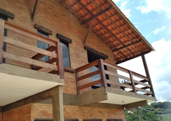 Lima Duarte House | Pet-Friendly Retreat at Chalé do Bosque for Families