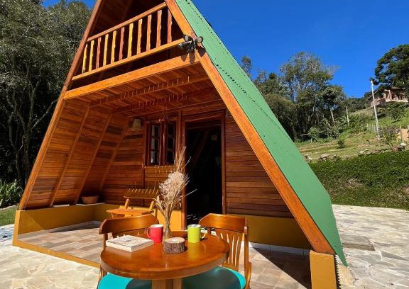 Camanducaia Ski Chalet | Oceanfront Chalé do Portal: Guest Rated 9.9/10 Retreat