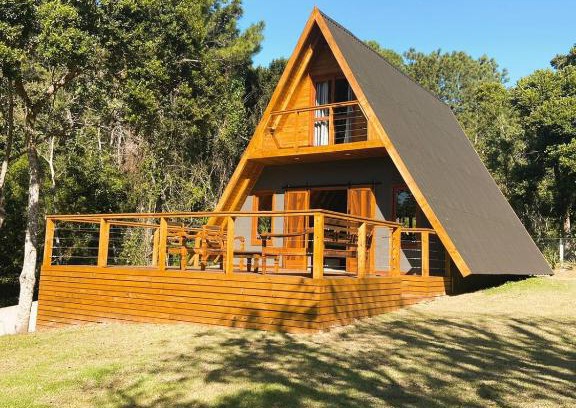 Ratones Ski Chalet | Charming Chalé in Florianópolis Near Jurerê Internacional