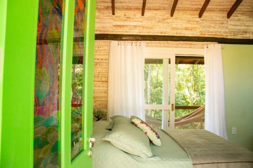 Tres Coroas House | Cozy Chalé Esmeralda near the Buddhist Temple - Rated 9.7