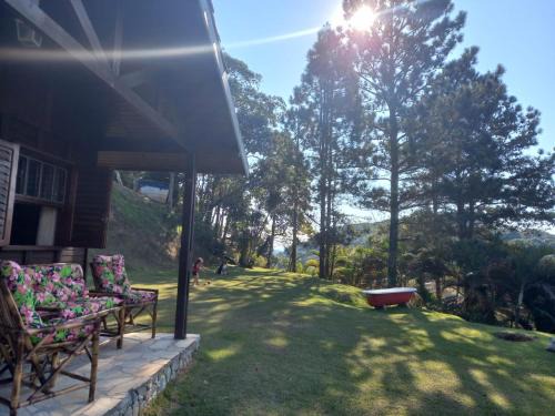 Juquitiba House | Relax at Chalé Ipê Amarelo with Oceanfront Amenities