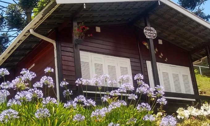 Recanto Araucaria Ski Chalet | Experience Comfort at Chalé Manacá House - Guest Rated 9.8