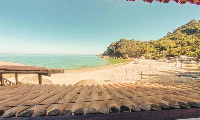 Paraty Ski Chalet | Beachfront Chalé in Ponta Negra with 9/10 Guest Rating