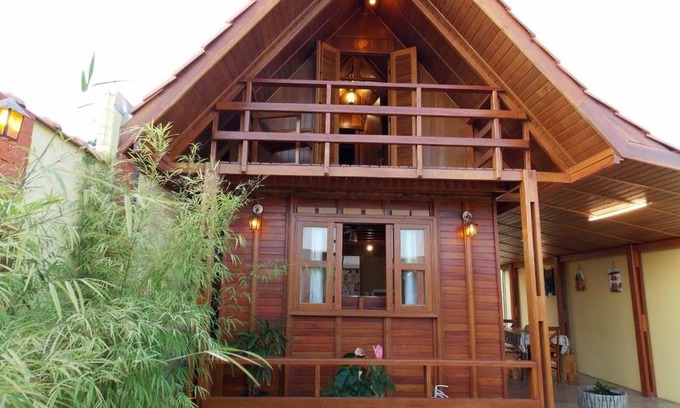 Sao Joao Ski Chalet | Inviting Chalé Paraíso with Pool & Pet-Friendly Atmosphere